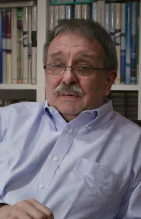 Bertel Schmitt as 