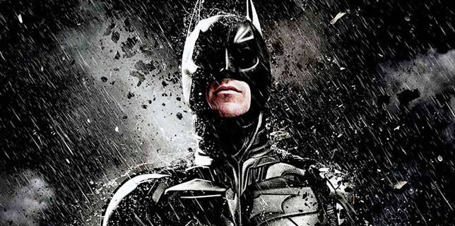 00:25: CINE CUATRO: 'EL CABALLERO OSCURO: LA LEYENDA RENACE' | Cuatro | 12/14 2025