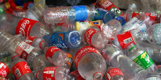 09:00: Coca-Cola und das Plastikproblem | ZDFinfo | 12/9 2025