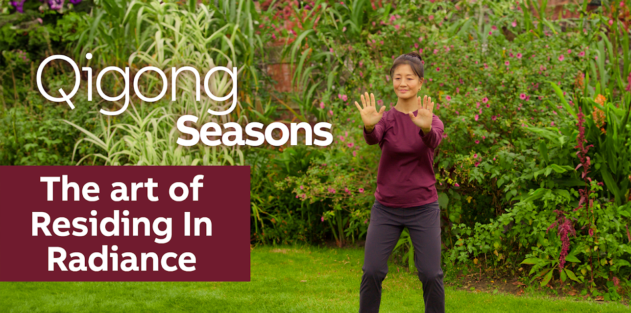 Qigong Seasons: The Art of Residing In Radiance - Mimi Kuo-Deemer