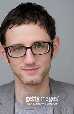 Luzer Twersky as 