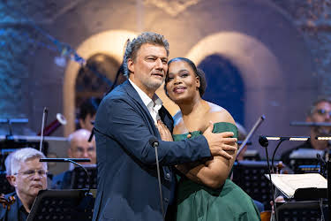 21:00: Oper unter Sternen - Mit Jonas Kaufmann und Pretty Yende auf Schloss Neuschwanstein | 3SAT | 10/17 2026
