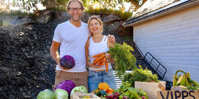 00:10: Draumen om eit småbruk: Kan vi leve av dette? | NRK 1 | 2/23 2026