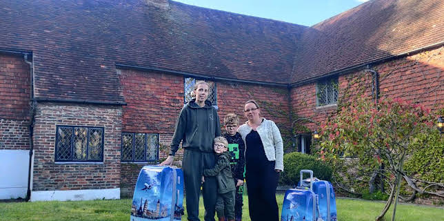 3:05 AM: Rich House, Poor House (S8 E1) (S8) | Channel 5 | 1/18 2026