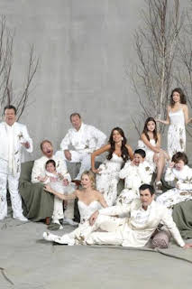 14:58: Modern Family (T2): Ep.7 Chirrido | Comedy Central | 10/13 2026