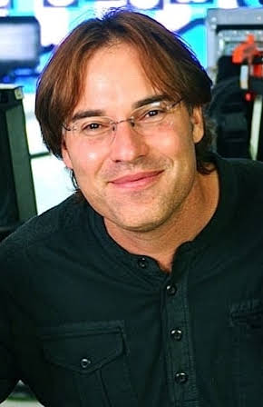 Alex Zamm as 
