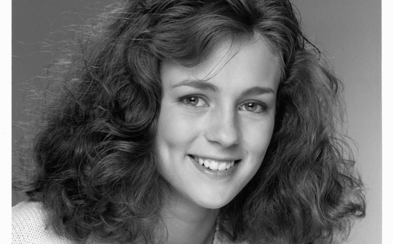 Lucy Deakins
